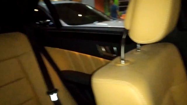 Mercedes-Benz E250 CGI Advantgrande [W212] (2012) review - Indonesia смотреть онлайн