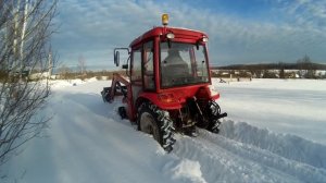 Проходимость Донг Фенг 244 по глубокому снегу//Чистим участок в деревне.
