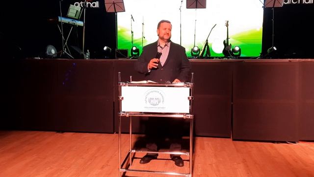 Конференция веры, г. Норильск, май 2021. Андрей Дириенко - Все победы от Господа, 09.05.2021. смотреть онлайн