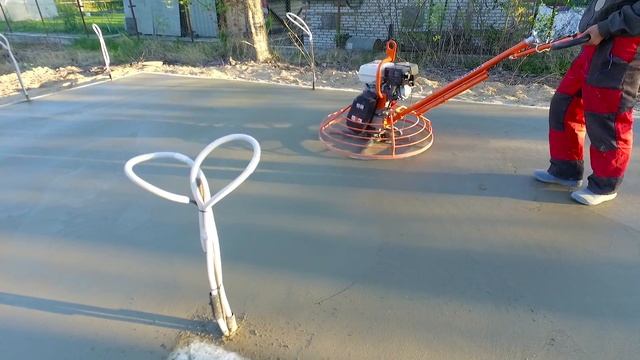 Бетонозатирочная машина - вертолёт, затирка бетона поверхности УШП смотреть онлайн