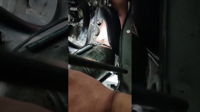 шпилька помпы Шевроле нива смотреть онлайн