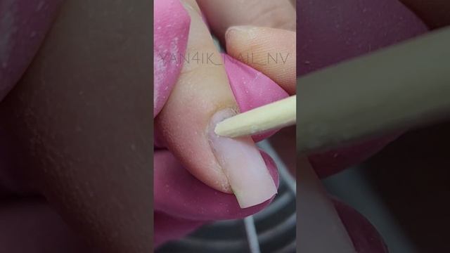 двигаем кутикулу #кутикула #апельсиноваяпалочка #маникюр #manicure #nails #мастерманикюра #ногти смотреть онлайн