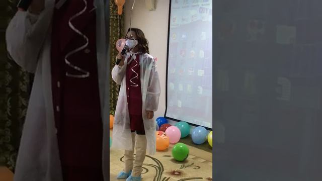 Поздравление Динары Сатжан недоношенных детей и их родителей отделения катамнеза, 17.11.2020 смотреть онлайн