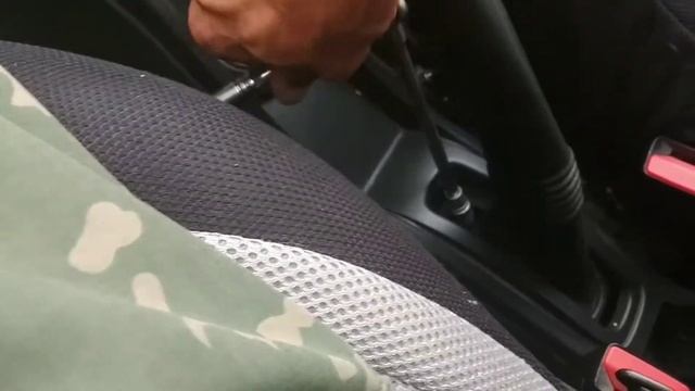 Быстро подтянуть ручник за 3 минуты на Рено Дастер