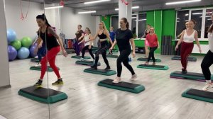 Степ аэробика. Пошаговое разучивание связки