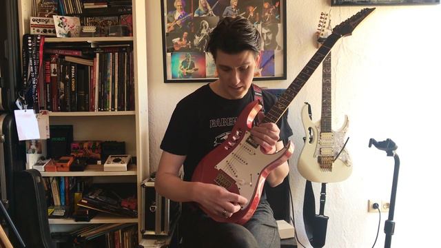 Eine Ibanez Jem 555 wird zur Strat ?!? Geht das? смотреть онлайн
