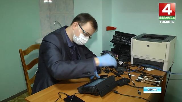 Продавец салона связи украла два телефона известных китайских брендов последних моделей смотреть онлайн