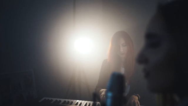 KARINA C. feat IRIS - ''Love The Way You Lie'' (Cover) | Video смотреть онлайн