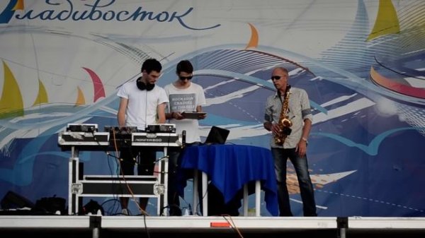 Танцевальная музыка в стиле джаз и фанк / Dance music in the style of jazz and funk