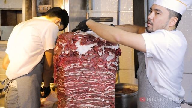130-150 kg per DAY! The best SHAURMA on firewood in Tashkent | MEGA CENTER DONER KEBAB . смотреть онлайн