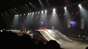 Nitro Circus в Питере сальто втроём на одном байке