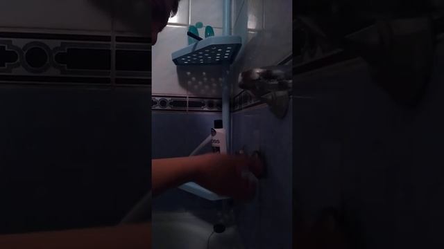 Если при включении воды из смесителя течет то холодная то горячая вода смотреть онлайн