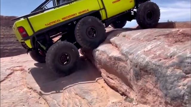 Dodge T-Rex 6x6 Restoration. part 4. The first test drive. смотреть онлайн
