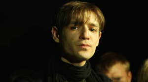 Экстрасенсы.Битва сильнейших: Александр Шепс - Почему разбился молодой парень? (на кладбище)