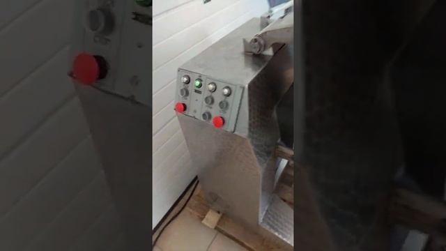 Видео работы куттер вакуумного К45КВ на 45 л. | ЕстьБУ смотреть онлайн