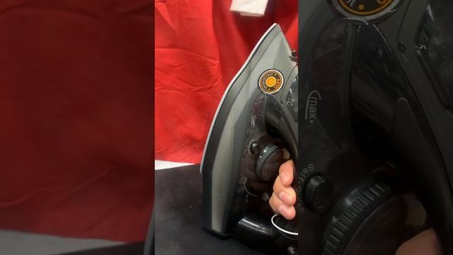 Утюг RED RI-C25 смотреть онлайн