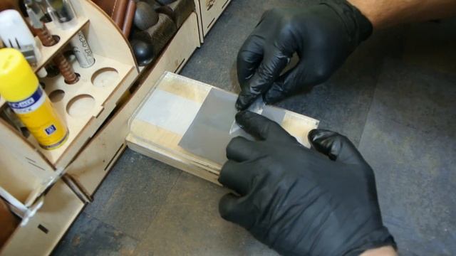 Заточка ножей по-бедному. Точим шорный нож на наждачке. смотреть онлайн