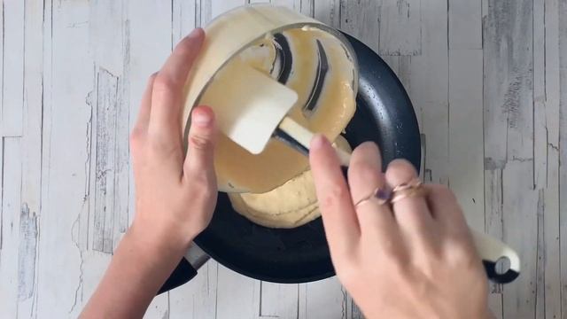 КАК ПРИГОТОВИТЬ ПИЦЦУ НА СКОВОРОДЕ БЕЗ СМЕТАНЫ И КЕФИРА ЗА 10 МИНУТ? Ленивая, быстрая, без духовки смотреть онлайн