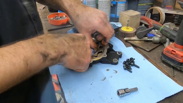 Silverado Oil Pump 1999 to 2007 Replacement With Pump Info And Why смотреть онлайн