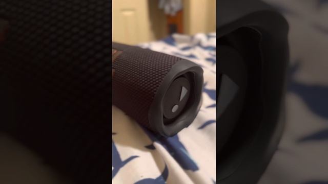 JBL Flip 6 Bass Test (Part 2) смотреть онлайн