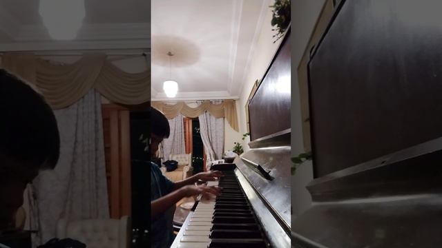 @JVKE Playing Golden Hour in piano смотреть онлайн