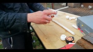 Ограждение кустарников из полипропиленовых труб.