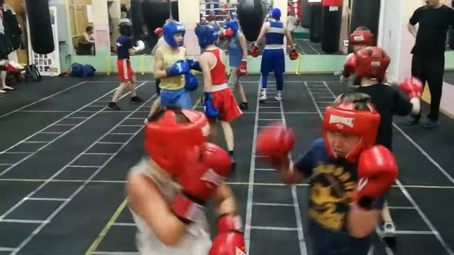 Набор в СЕКЦИЮ Бокса детей 9-13лет в ГК ДЮСШ ВОСТОК, ул 12 Апреля 5 а.т.0504006045(2) смотреть онлайн