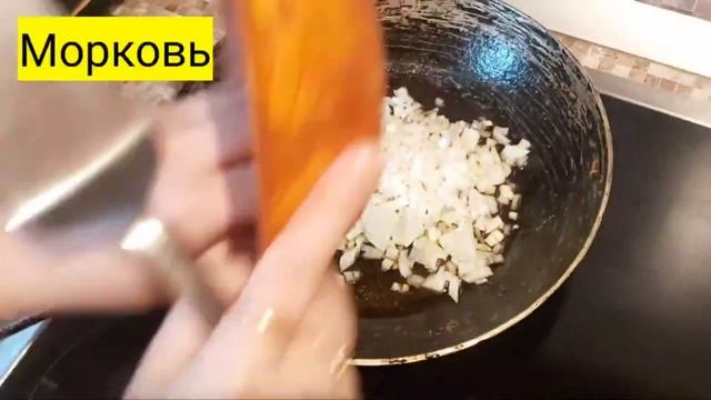 Жаренное баранье мясо / Чебуреки / Салат из фасоли / Хачапури