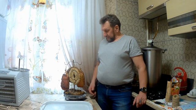 Коптим рульку, пашину и колбасы дома к 23 февраля. смотреть онлайн