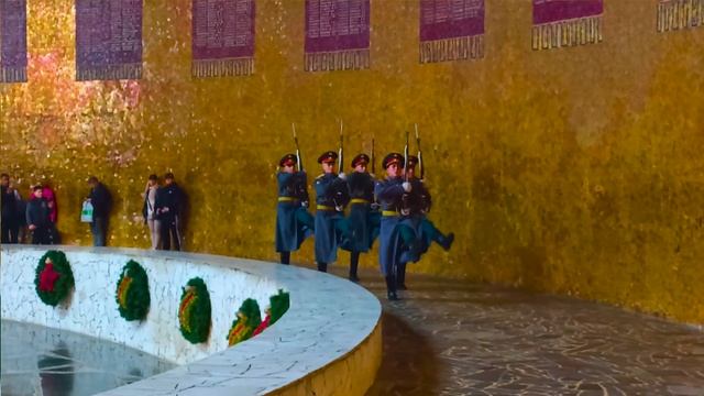 Смена Почётного Караула в Пантеоне Славы Мамаев Курган, Волгоград, 19 октября 2023 года 16:00 часов смотреть онлайн