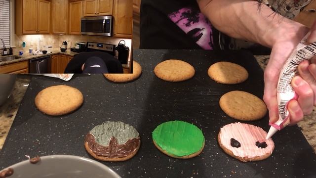 HOW TO MAKE PIGGY COOKIES! COOKING WITH TUSSY GAMES смотреть онлайн