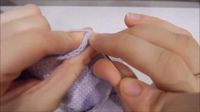 Одежда (комбинезон, кеды, шапка) для медвежонка крючком (Сrochet teddy bear ).Часть 2. смотреть онлайн