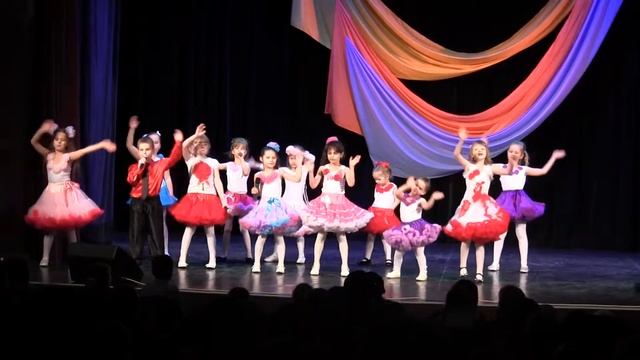 Студия эстрадного вокала "Конфетти" Про бабушку смотреть онлайн