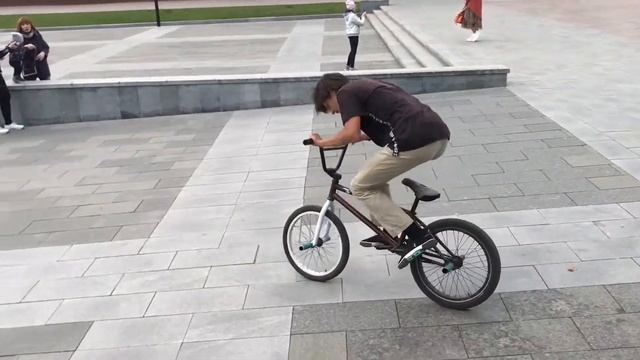 BMX|РАСКЛАДЫВАЕМСЯ С ТРЮКОВ #bmx смотреть онлайн