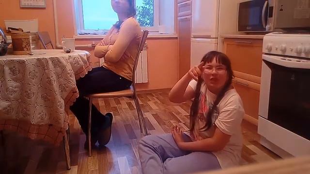 Как надо просить отпустить подругу в Аквапарк смотреть онлайн
