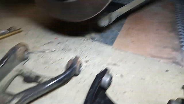 Renault Megane I - Front Control Arm смотреть онлайн