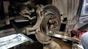 Замена ступичного подшипника на subaru.