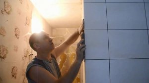 Как укладывать плитку на ВНЕШНИЙ УГОЛ стены ч.1