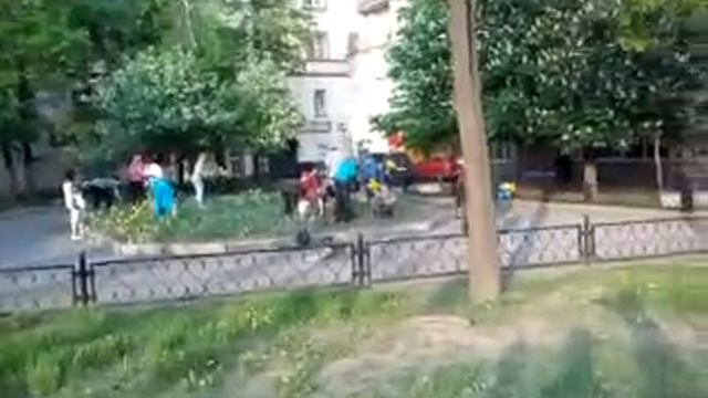 бегут рвать цветы! смотреть онлайн