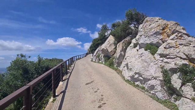 Robbed in the most unexpected of ways - Exploring Gibralter - European Road Trip Vanlife смотреть онлайн