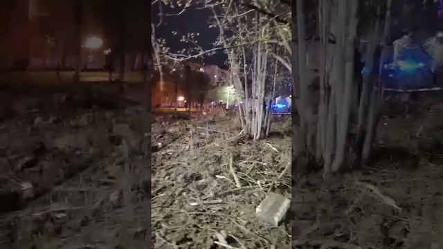 ⚡️«Пол улицы нет, вон бордюры валяются ...» — очевидец с места удара по Белгороду. смотреть онлайн