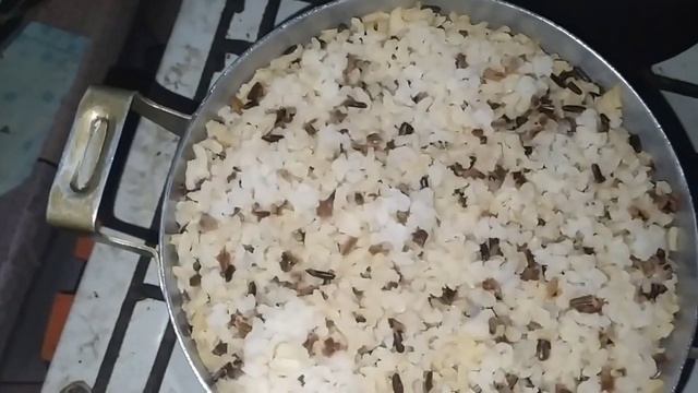 ПРОБУЮ РИС С ЧЁРНЫМИ СЕМЕНАМИ ИЗ ГУМАНИТАРКИ