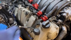 PORSCHE CAYENNE 958 V8 4.8L SPARK PLUGS & IGNITION COILS REMOVAL AND REPLACEMENT