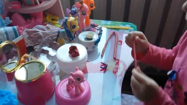 Делаем прическу для пони из пластилина смотреть онлайн