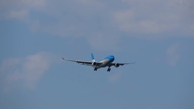 Plane Spotting New York City: ✈ “EARLY TO RISE” @ ICAO: KJFK ✈ (4K) смотреть онлайн
