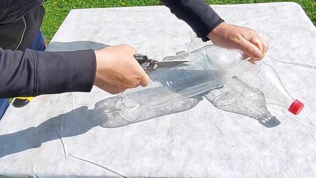 Ветряк из пластиковых бутылок для отпугивания кротов и птиц самоделка своими руками смотреть онлайн