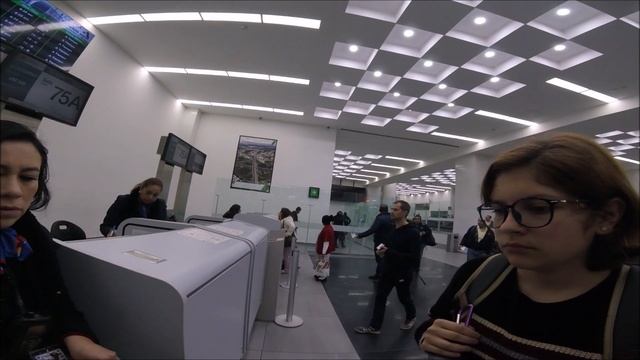 CHAOS AT MEXICO CITY INTERNATIONAL AIRPORT. Mexico travel guide. смотреть онлайн