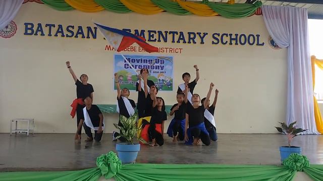 "Bayan Ko" Interprative Dance by: Grade 5 students смотреть онлайн