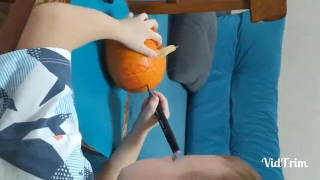 делаю тыкву на Хеллоуин!? смотреть онлайн