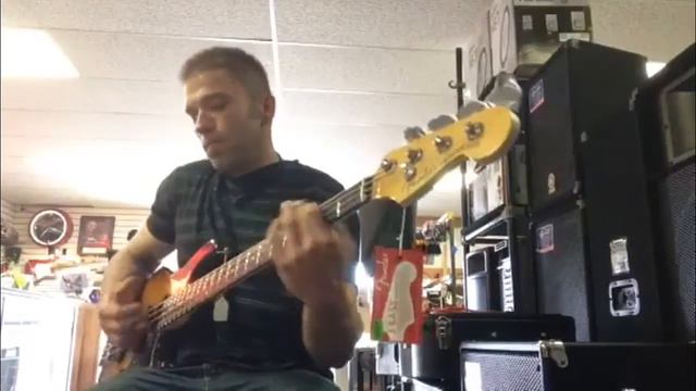 Fender American Deluxe Dimension Bass demo part 2 @Steam Music in Topeka, Kansas. смотреть онлайн